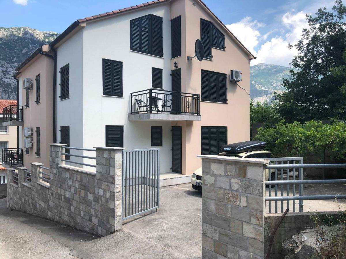 Apartmani Petrija Prčanj Εξωτερικό φωτογραφία