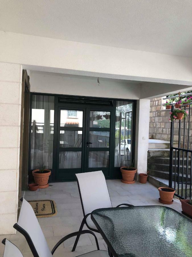 Apartmani Petrija Prčanj Εξωτερικό φωτογραφία