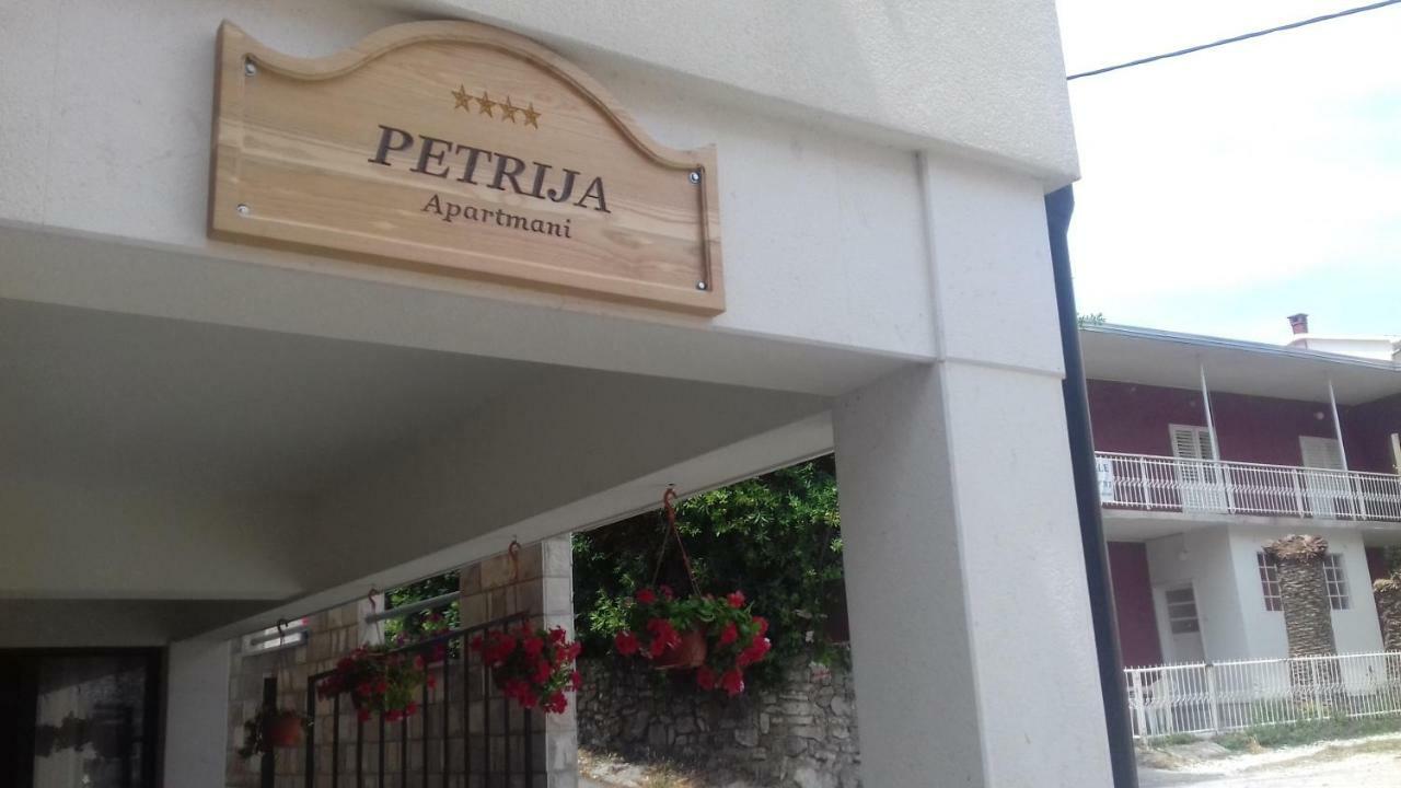Apartmani Petrija Prčanj Εξωτερικό φωτογραφία